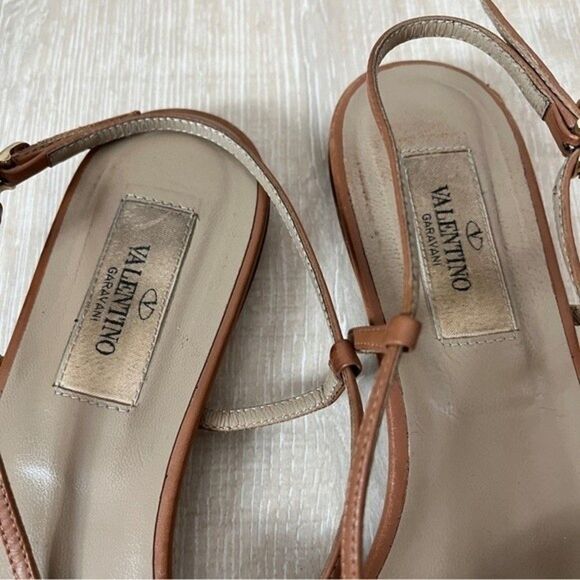 Valentino Rosetta Thong Sandals Size 37 1/2 - Picture 4 of 10